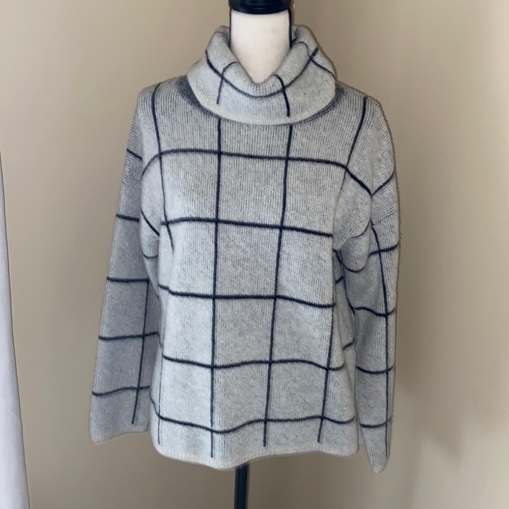 💥SALE💥Madewell windowpane sweater w/side slits.